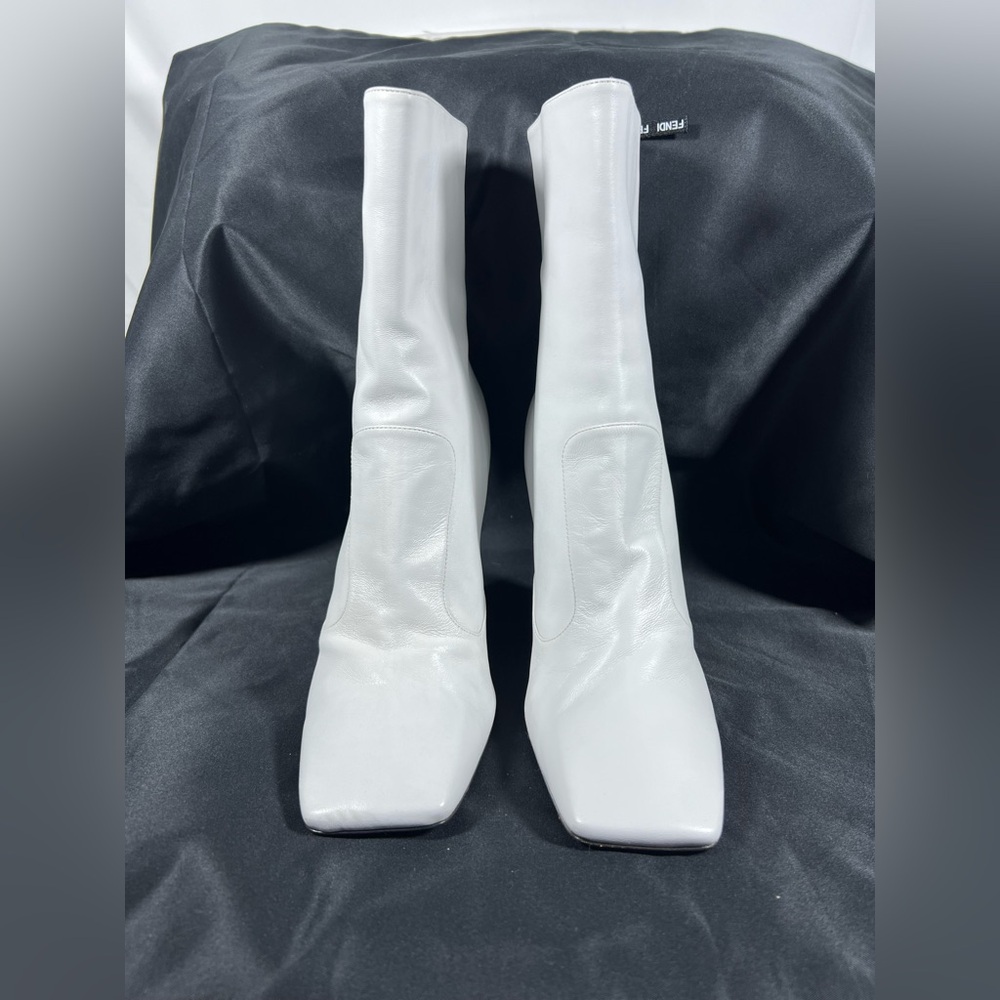 Fendi White Leather Ankle Boots Size 40 Made in Italy - Picture 2 of 12